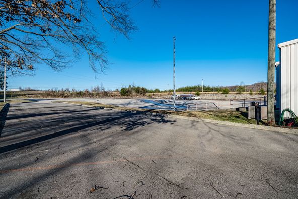 1602 Salem Rd, Cookeville, TN 38506